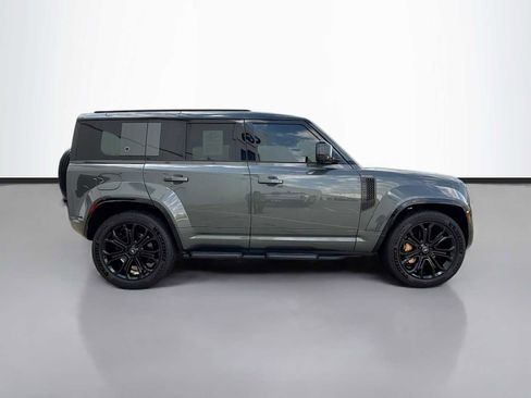 Used 2025 Land Rover Defender 110 AWD/4WD image 7