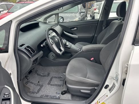 Used 2011 Toyota Prius Two image 11