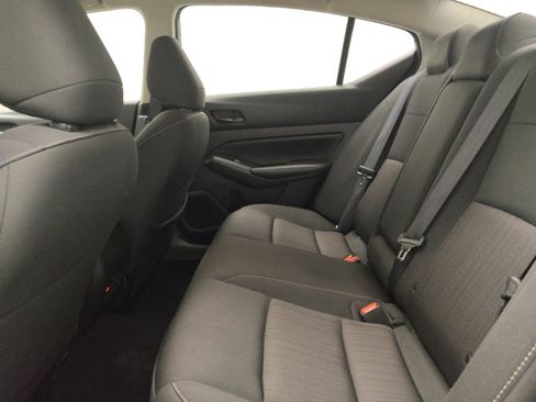 Used 2024 Nissan Altima 2.5 SV image 18