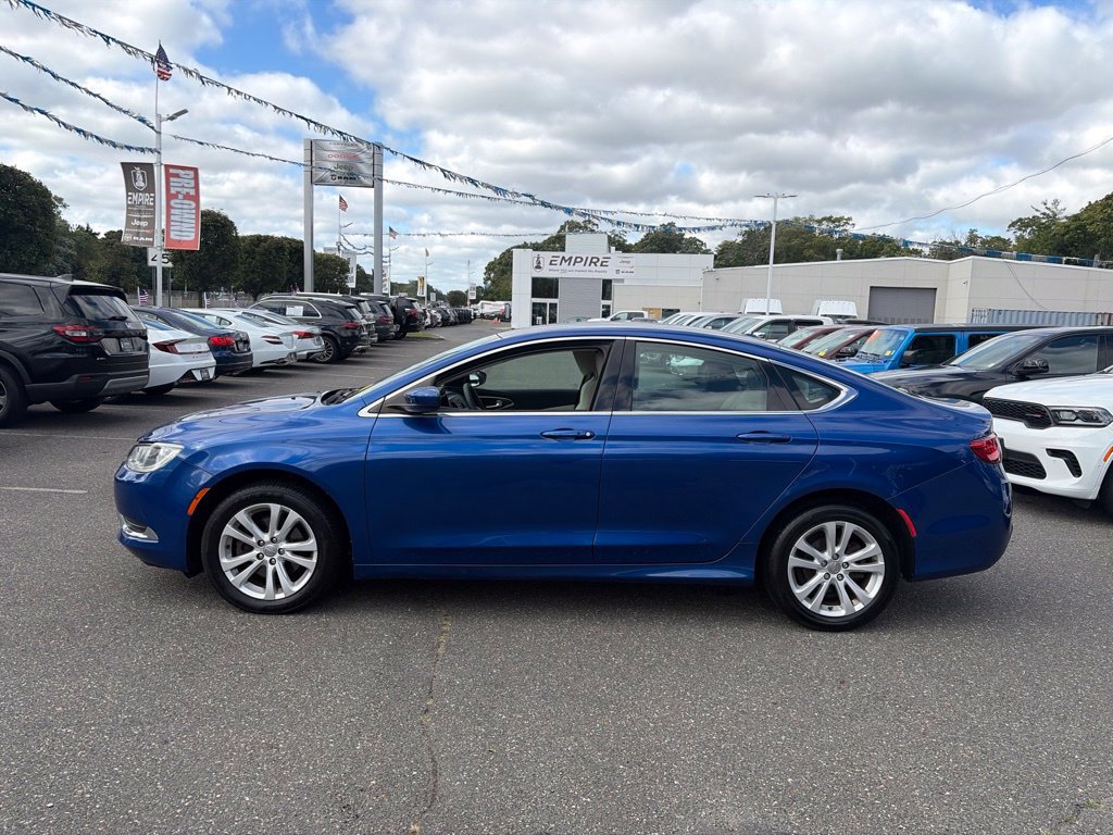 Used 2015 Chrysler 200 Limited w/ Convenience Group FWD image 7
