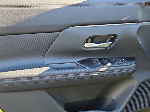 New 2026 Nissan Kicks SR w/ SR Premium Package image 11