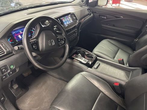 Used 2021 Honda Pilot Touring image 13