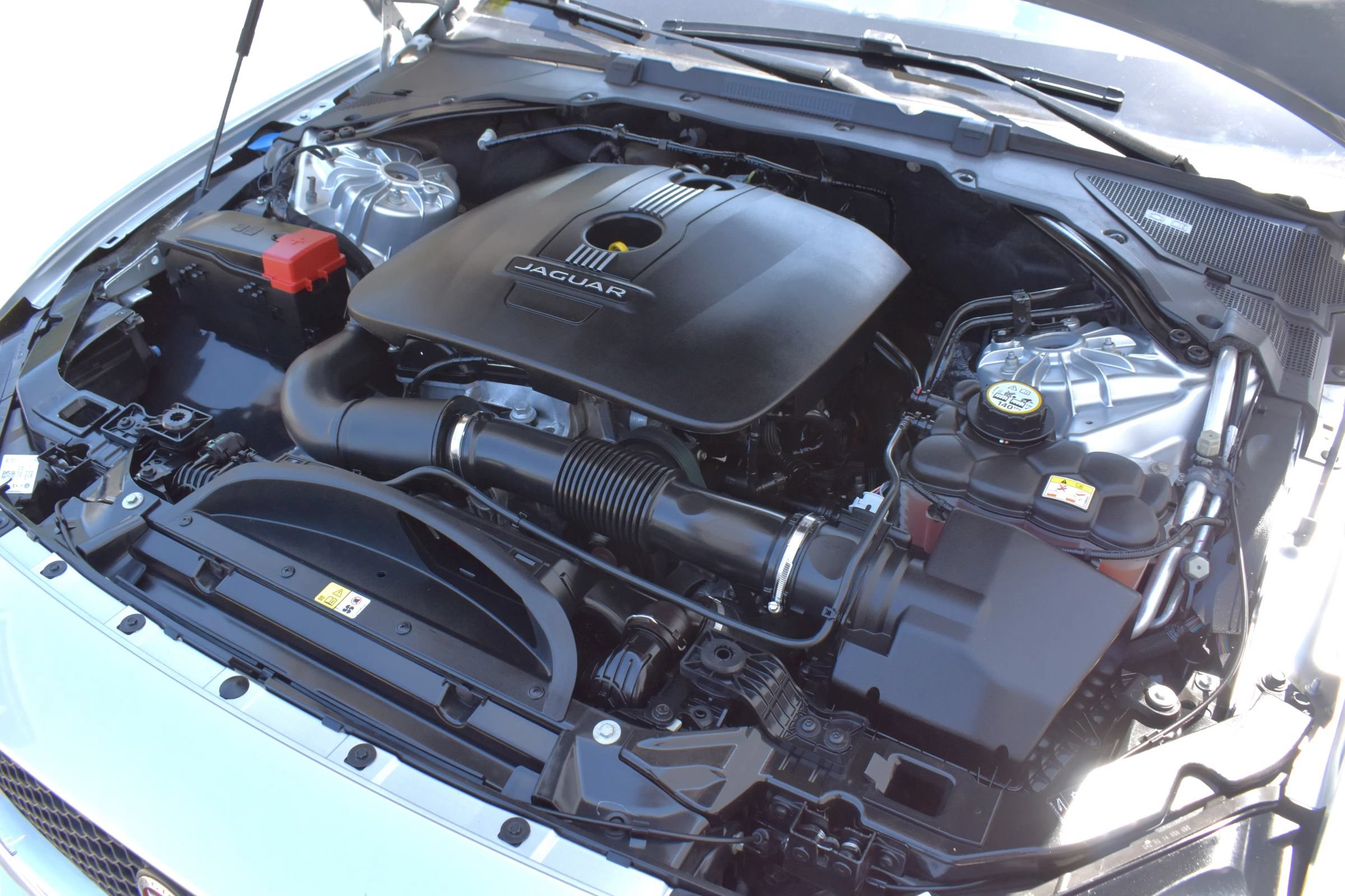 Used 2017 Jaguar XE Premium RWD image 44