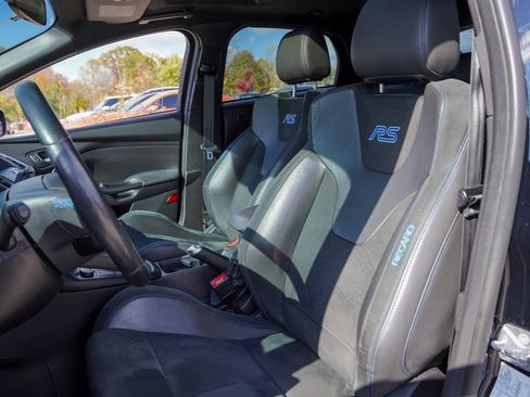 Used 2017 Ford Focus RS image 15