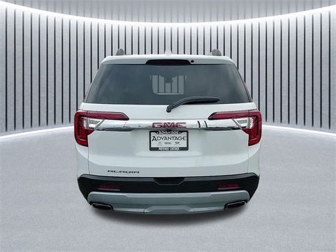Certified 2023 GMC Acadia SLE w/ Driver Convenience Package image 4