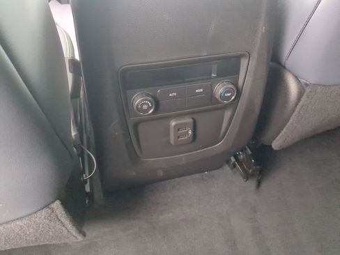 Used 2023 Buick Enclave Essence w/ Experience Buick Package FWD image 20