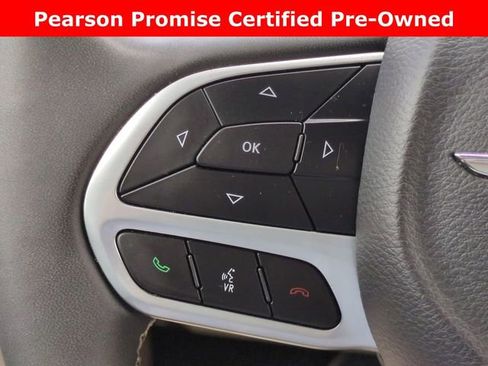 Used 2024 Chrysler Pacifica Touring-L image 24