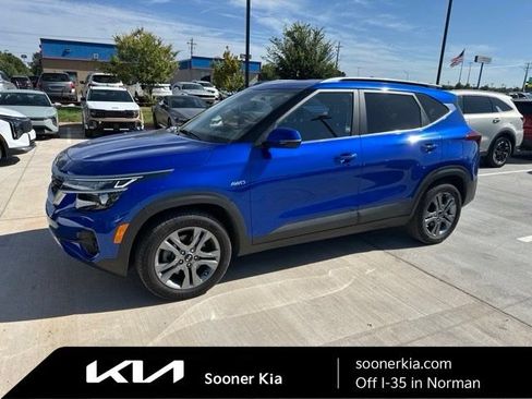 Used 2021 Kia Seltos S AWD/4WD image 1