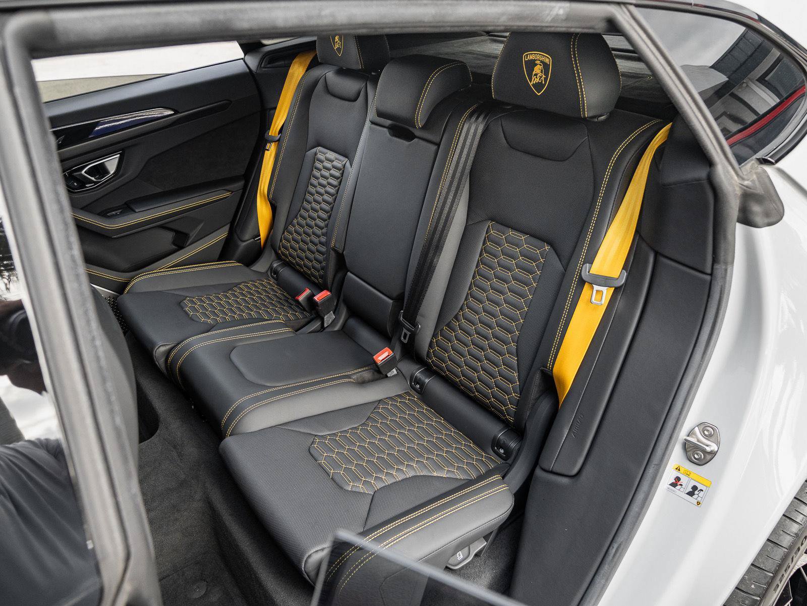 Used 2022 Lamborghini Urus AWD/4WD image 41