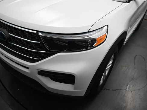 Used 2023 Ford Explorer XLT AWD/4WD image 17