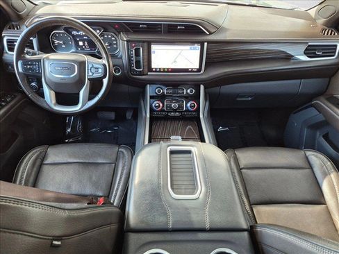 Used 2021 GMC Yukon Denali w/ Denali Premium Package AWD/4WD image 28