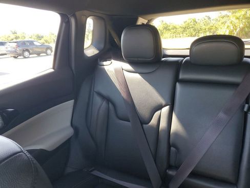 Used 2023 Jeep Compass Limited image 12