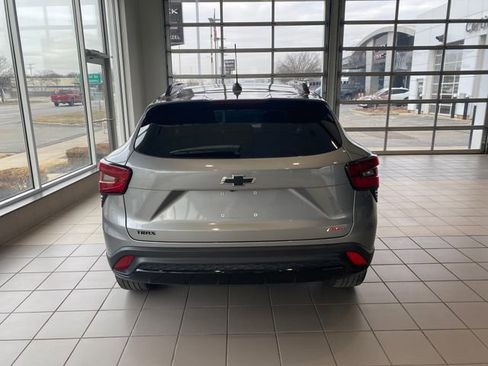 Used 2024 Chevrolet Trax RS w/ Sunroof Package image 6