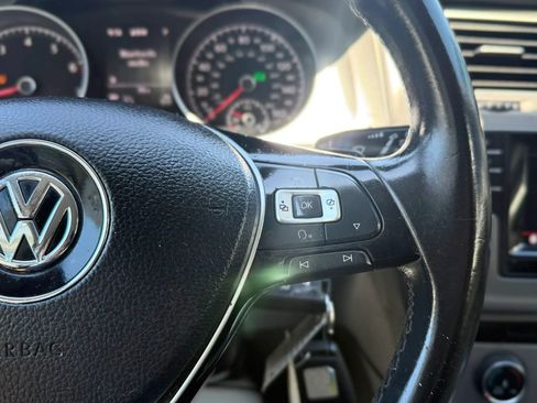 Used 2015 Volkswagen Golf S FWD image 14