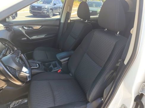 Used 2020 Nissan Rogue SV AWD/4WD image 17