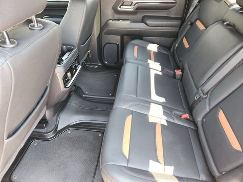 Used 2024 GMC Sierra 1500 AT4 w/ Technology Package AWD/4WD image 26