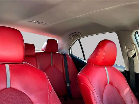 Used 2021 Toyota Camry XSE FWD image 14