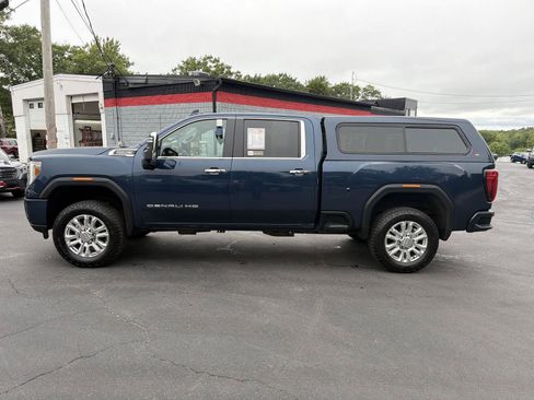 Used 2021 GMC Sierra 2500 Denali w/ Denali Ultimate Package AWD/4WD image 2