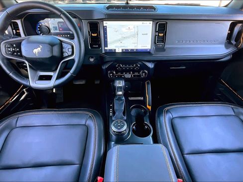 Certified 2024 Ford Bronco Badlands AWD/4WD image 36