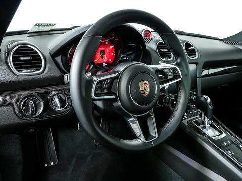 Certified 2024 Porsche 718 Cayman S RWD image 4