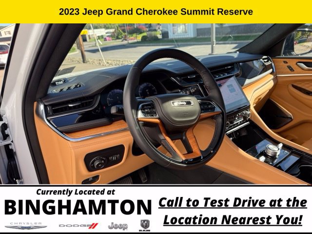 Used 2023 Jeep Grand Cherokee Summit AWD/4WD image 16