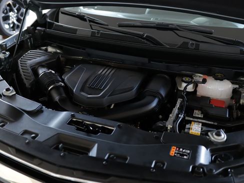 Used 2024 Chevrolet Traverse LT image 34