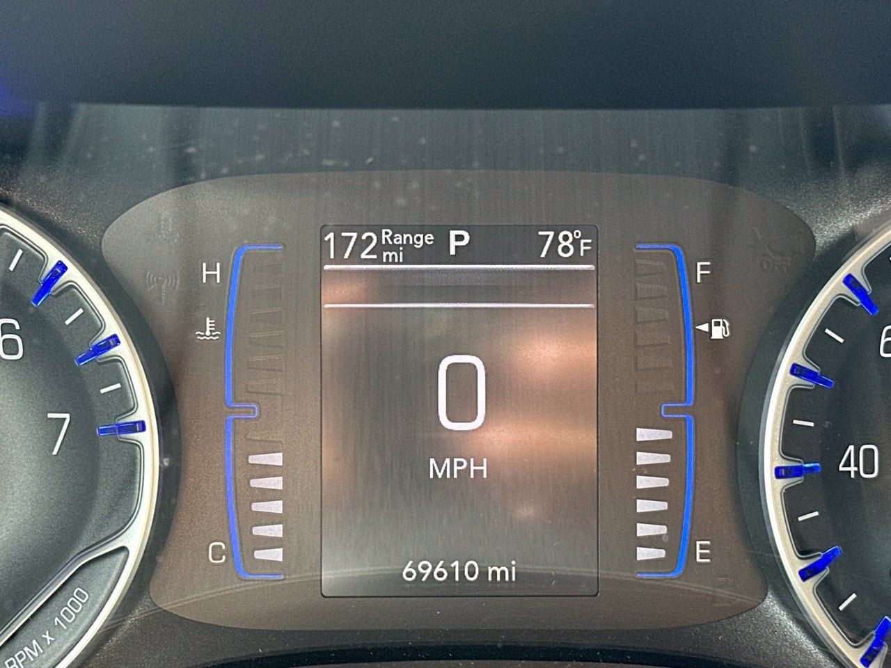 Used 2023 Chrysler Voyager LX FWD image 17