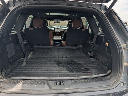 Used 2020 Lincoln Aviator Reserve w/ Equipment Group 202A AWD/4WD image 16