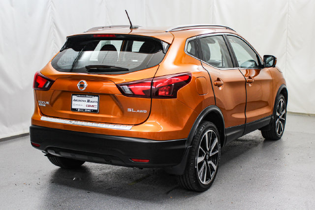Used 2017 Nissan Rogue Sport SL w/ SL Premium Package AWD/4WD image 10