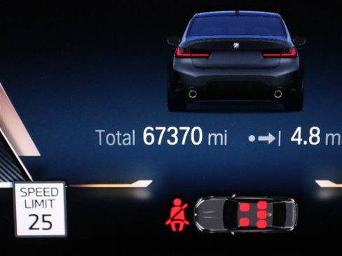 Used 2023 BMW 330i xDrive Sedan w/ M Sport Package image 28