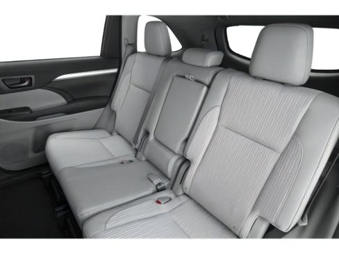 Used 2015 Toyota Highlander Limited w/ Driver Technology Package image 15