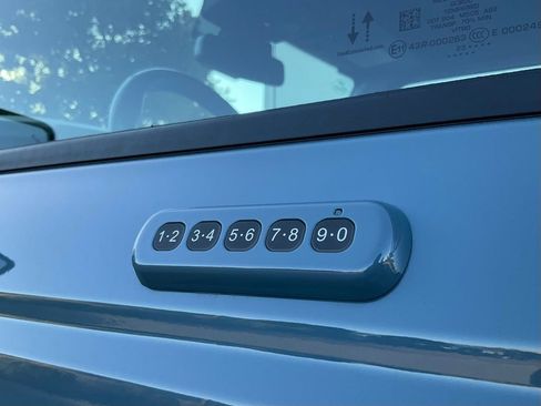 Certified 2023 Ford Bronco Wildtrak AWD/4WD image 12