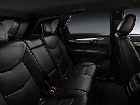 New 2025 Cadillac XT5 Luxury image 34