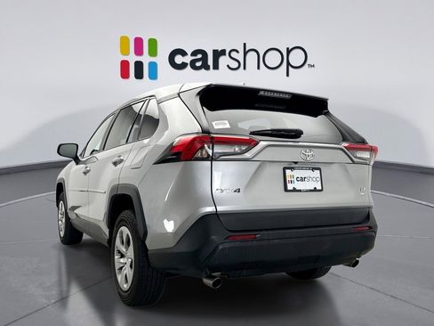 Used 2022 Toyota RAV4 LE image 3