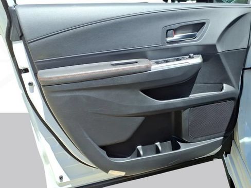 Used 2023 Toyota Sienna XSE FWD image 10