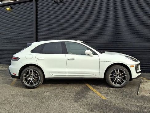 Certified 2026 Porsche Macan AWD/4WD image 8