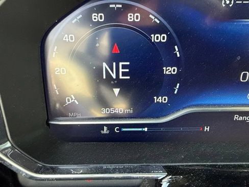 Used 2023 Chevrolet Silverado 1500 LT AWD/4WD image 16