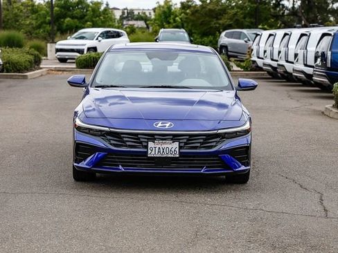 Used 2025 Hyundai Elantra SEL FWD image 7