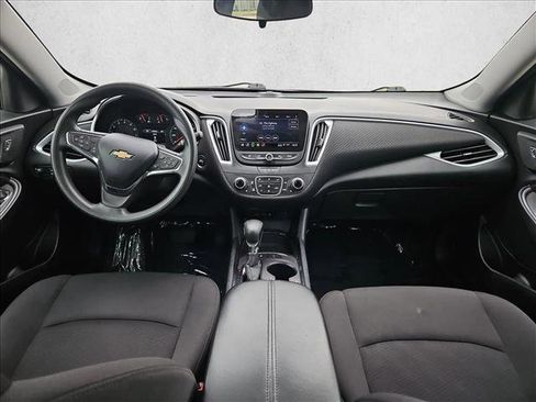 Used 2024 Chevrolet Malibu LT FWD image 2
