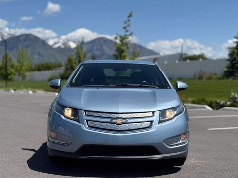 Used 2013 Chevrolet Volt Premium w/ Premium Trim Package image 2