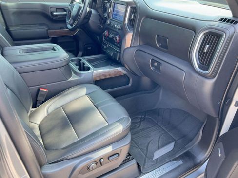 Certified 2020 Chevrolet Silverado 1500 High Country w/ Technology Package image 28