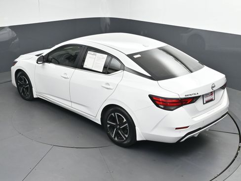 Certified 2024 Nissan Sentra SV image 34