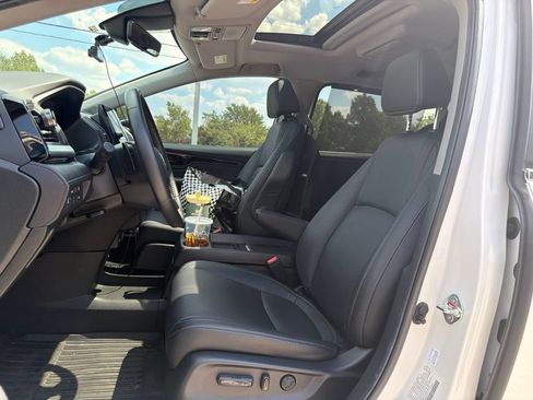 Used 2024 Honda Odyssey Touring image 10