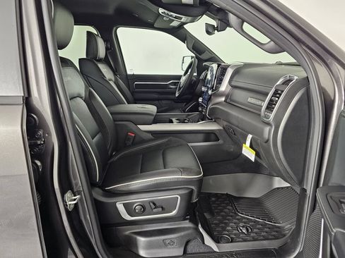New 2026 RAM 1500 Laramie AWD/4WD image 38