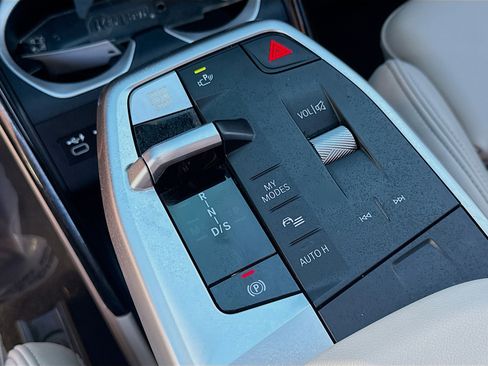 Used 2024 BMW X1 M35i w/ Premium Package image 16