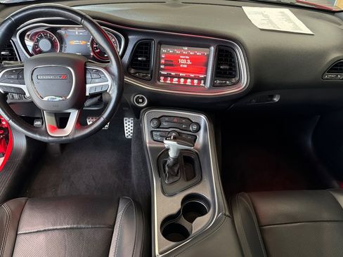 Used 2016 Dodge Challenger R/T RWD image 15