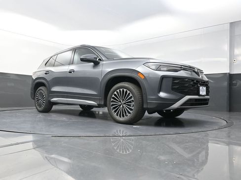 New 2026 Volkswagen Tiguan S AWD/4WD image 21