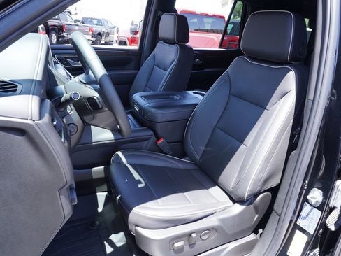 Used 2023 Chevrolet Tahoe Premier AWD/4WD image 15