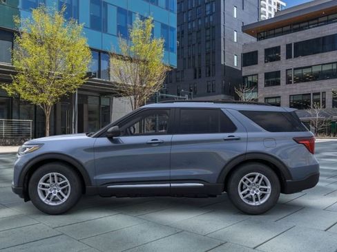 New 2025 Ford Explorer Active image 3
