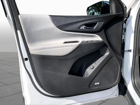 Used 2020 Chevrolet Equinox Premier FWD image 22